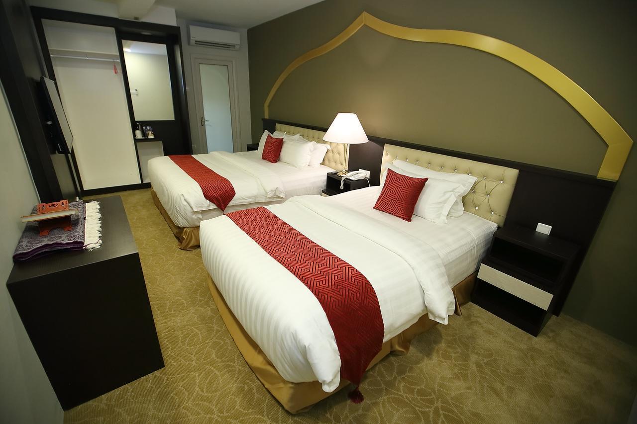 Al Khatiri Hotel Kubang Kerian Extérieur photo