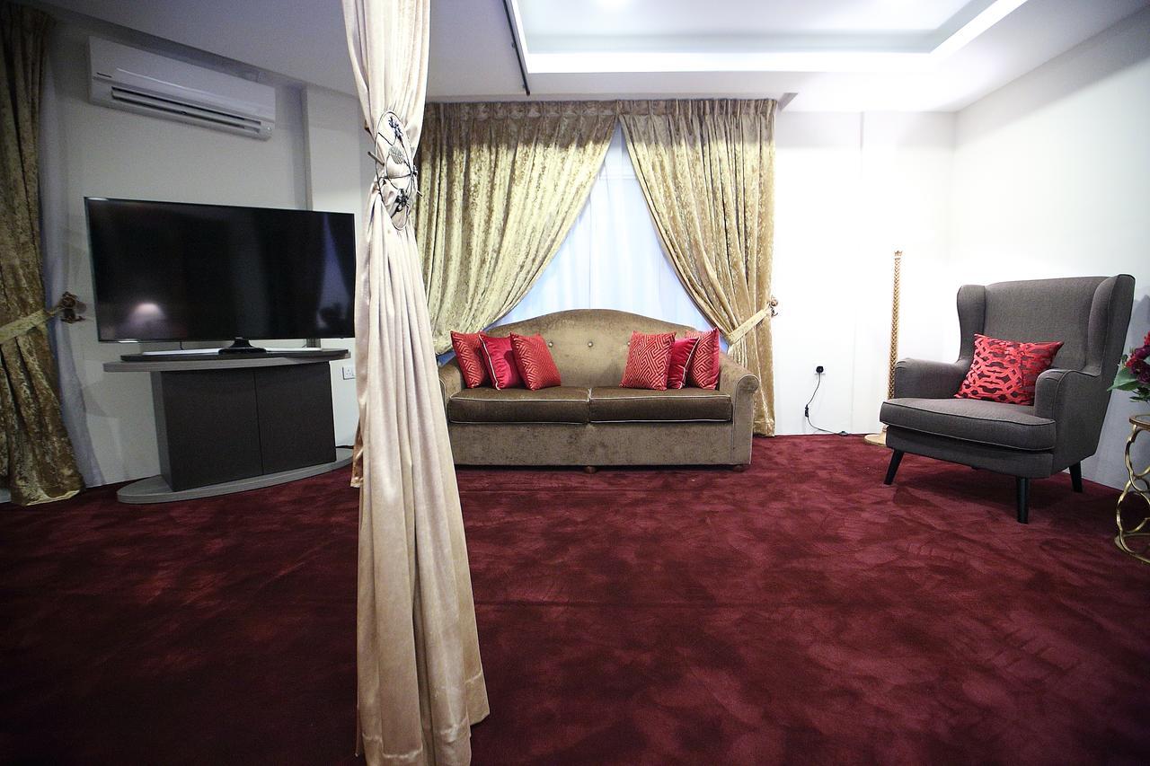 Al Khatiri Hotel Kubang Kerian Extérieur photo