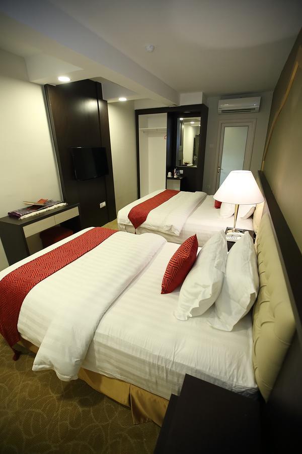 Al Khatiri Hotel Kubang Kerian Extérieur photo