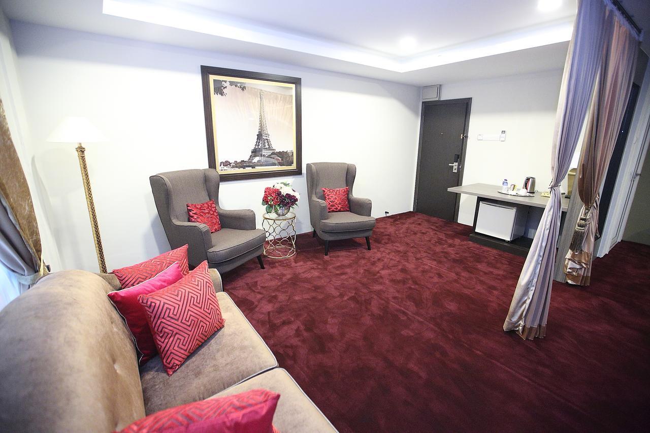 Al Khatiri Hotel Kubang Kerian Extérieur photo