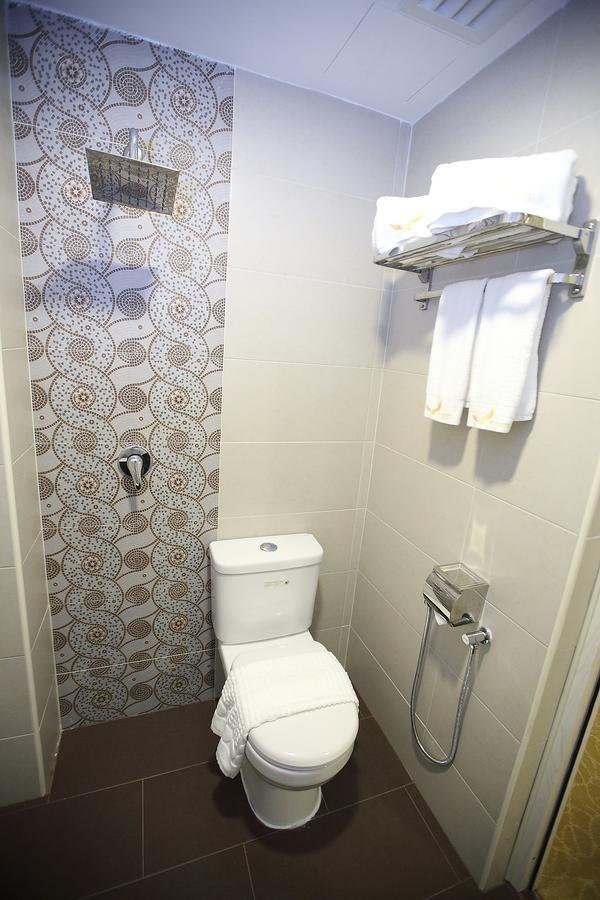 Al Khatiri Hotel Kubang Kerian Extérieur photo
