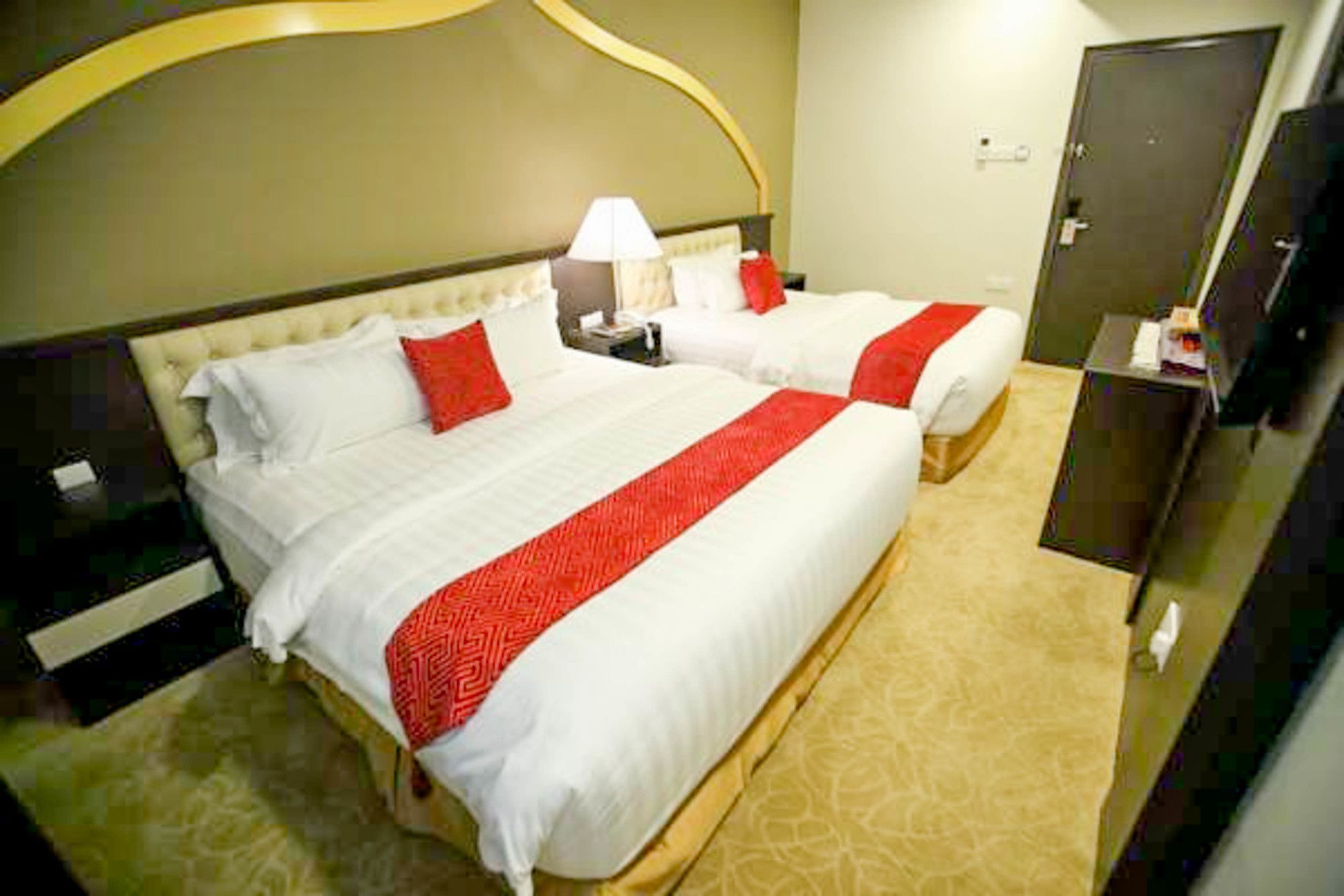 Al Khatiri Hotel Kubang Kerian Extérieur photo