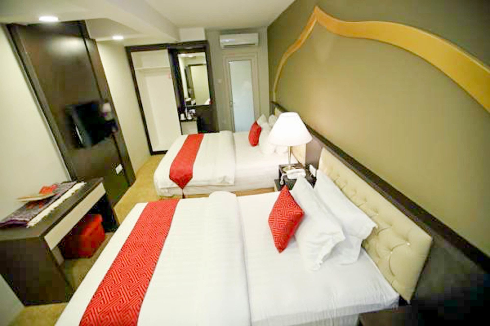 Al Khatiri Hotel Kubang Kerian Extérieur photo