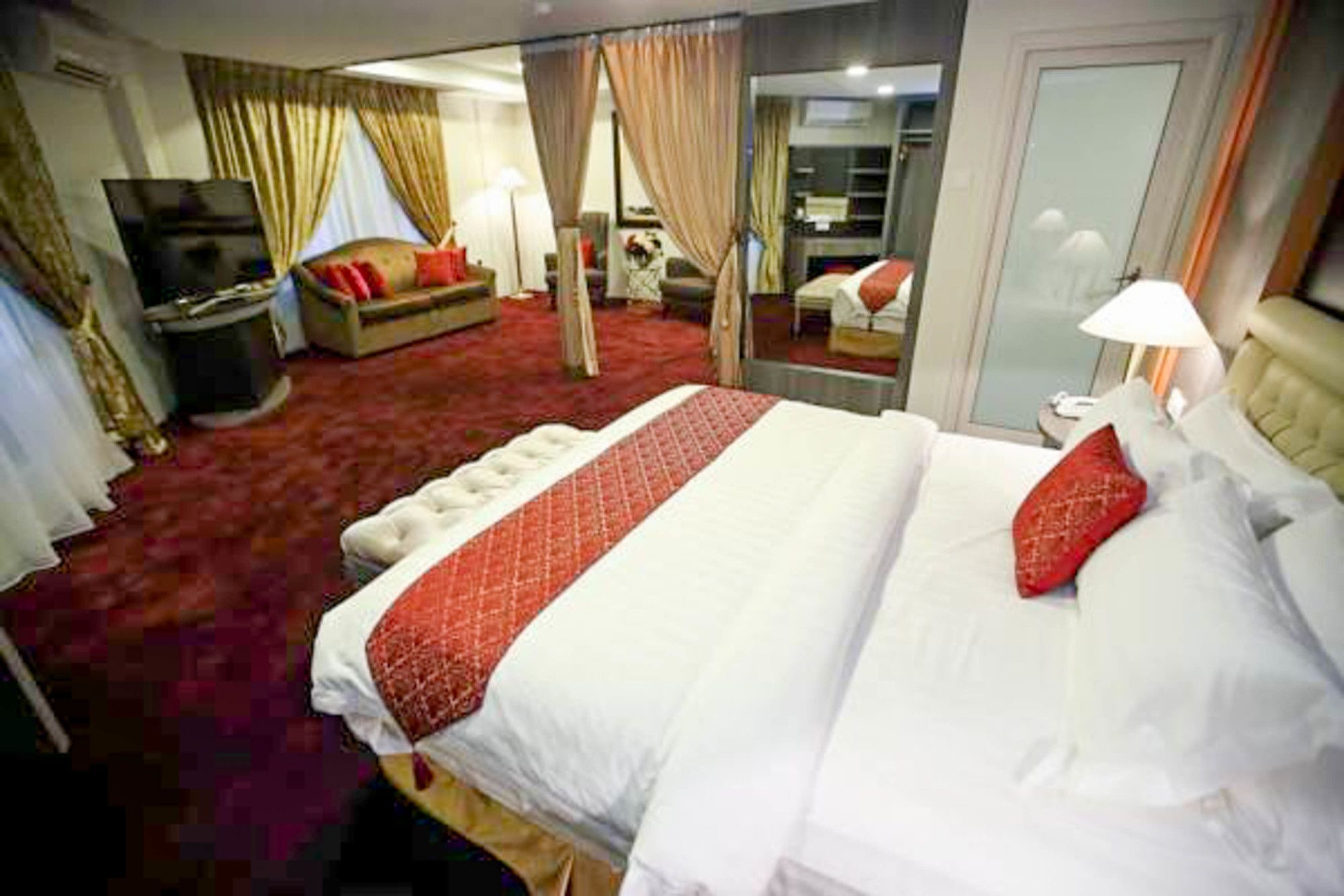 Al Khatiri Hotel Kubang Kerian Extérieur photo